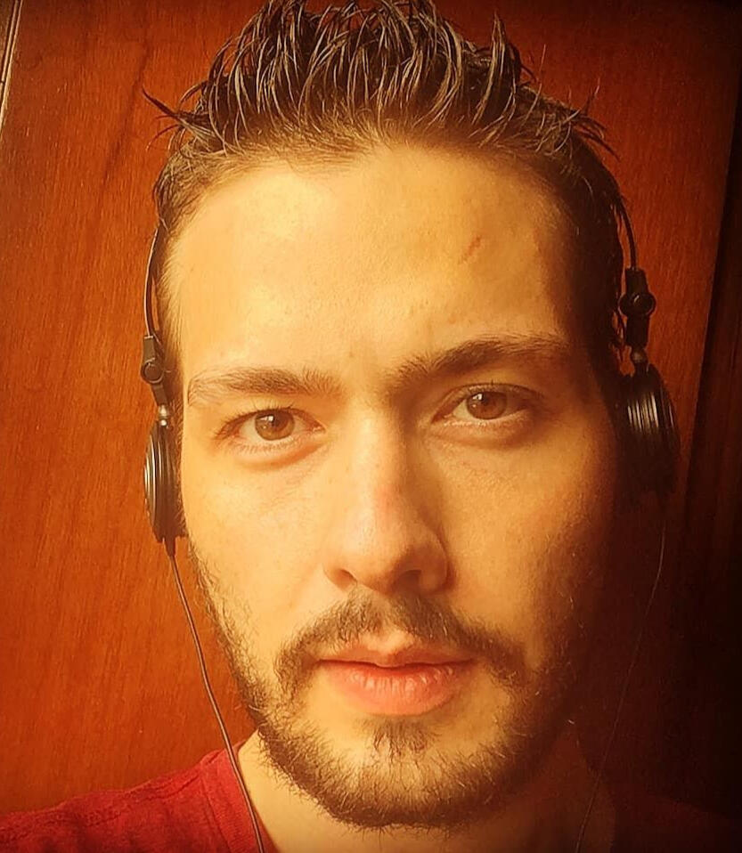 Gustavo Goulart - Actor and Singer